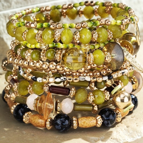 NWT Boutique Green Dream Bohemian Hippy Boho 11 Multi Layered Mixed Bracelet - Picture 1 of 4